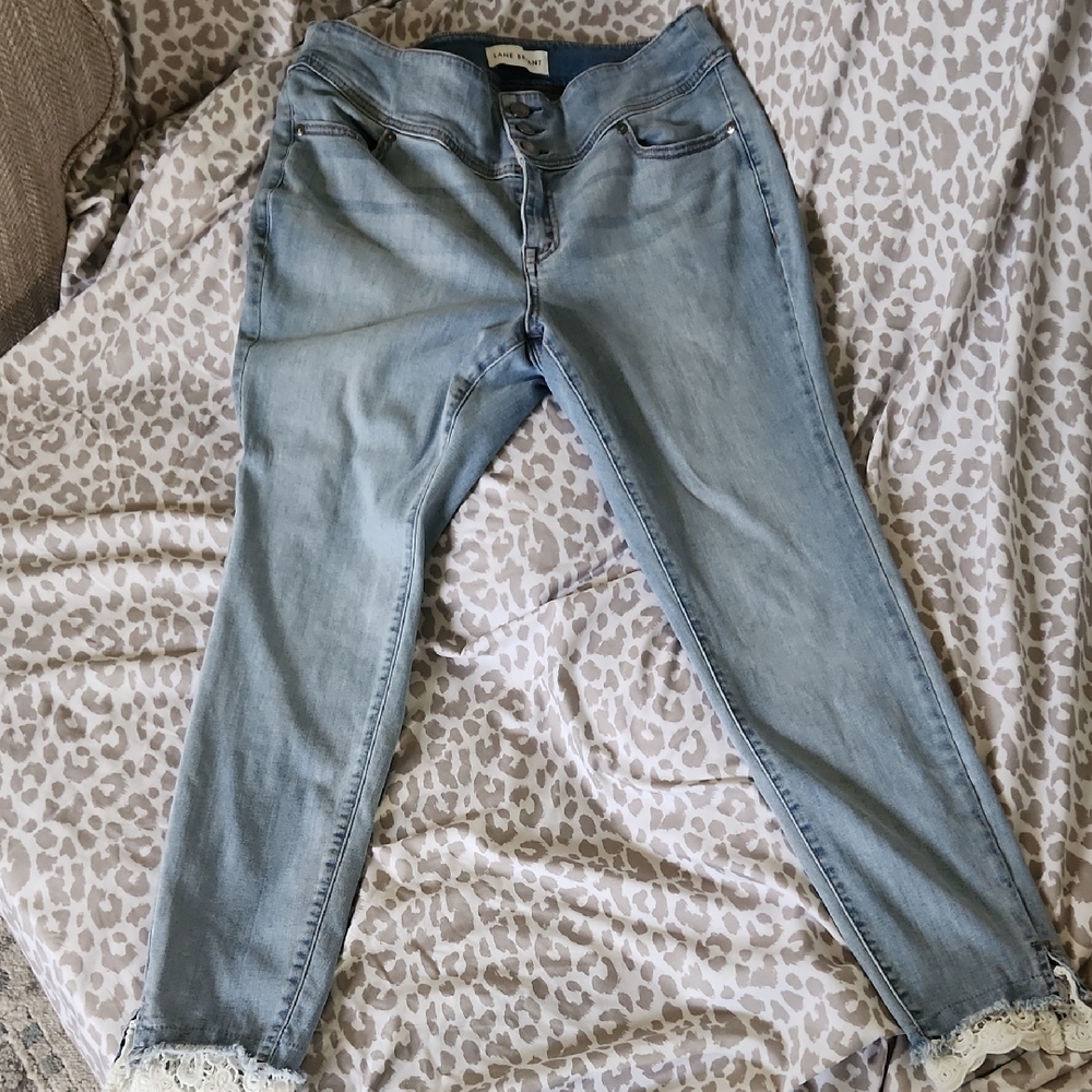 Lane Bryant Ruffle Lace Ankle Cropped Flex Magic Waist Skinny Jeans Size 14